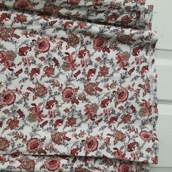 Westport Women's Floral Top - Picture 8 of 11